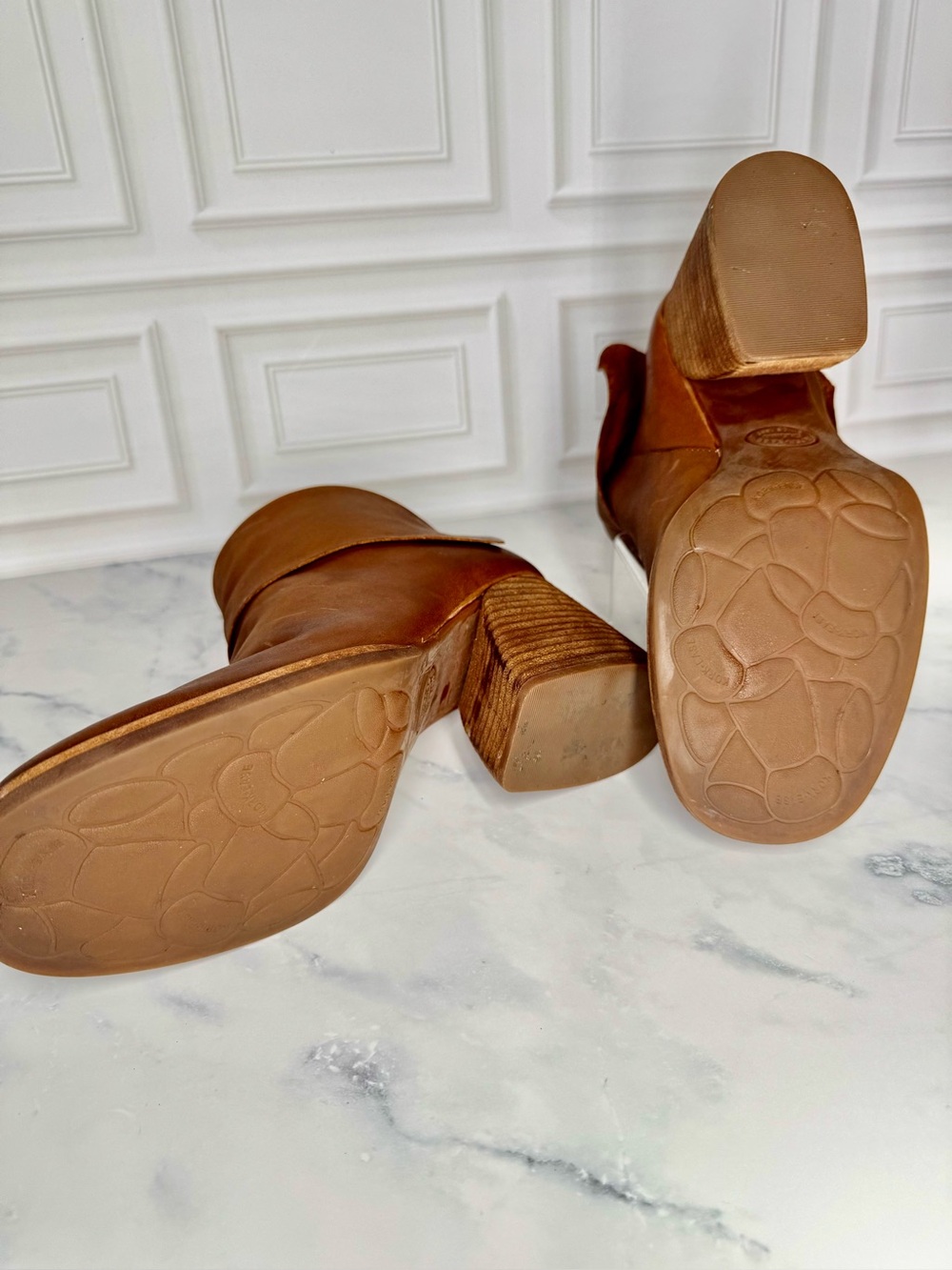 Kork-Ease Seri Leather Booties Brown Cognac Block Heel 9.5 Fall Favorite! - Picture 11 of 12